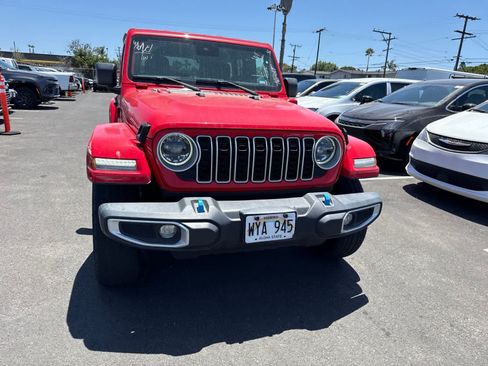 Used 2024 Jeep Wrangler Unlimited Sahara AWD/4WD image 7
