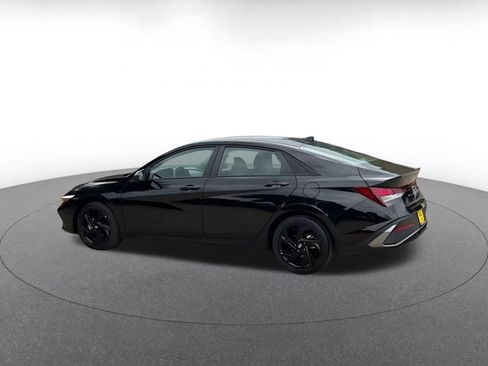 Used 2026 Hyundai Elantra Sport FWD image 8