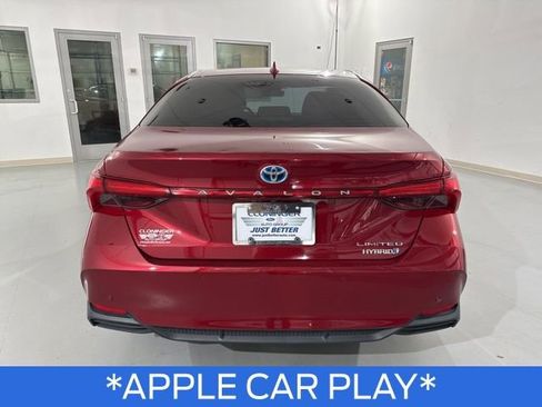 Used 2021 Toyota Avalon Limited image 7