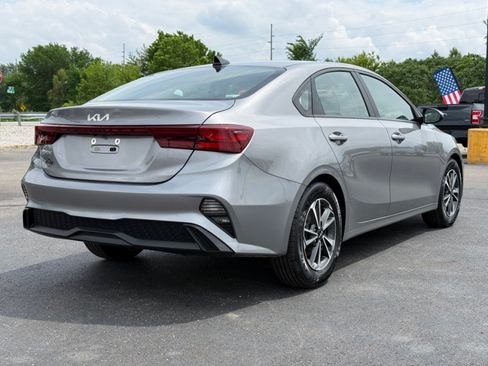 Used 2023 Kia Forte LXS FWD image 8