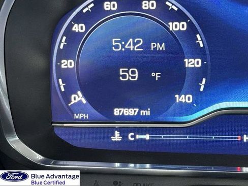 Used 2022 Chevrolet Tahoe Z71 w/ Luxury Package image 2