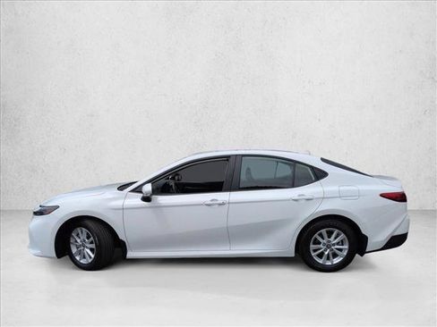 Used 2025 Toyota Camry LE w/ Convenience Package FWD image 9