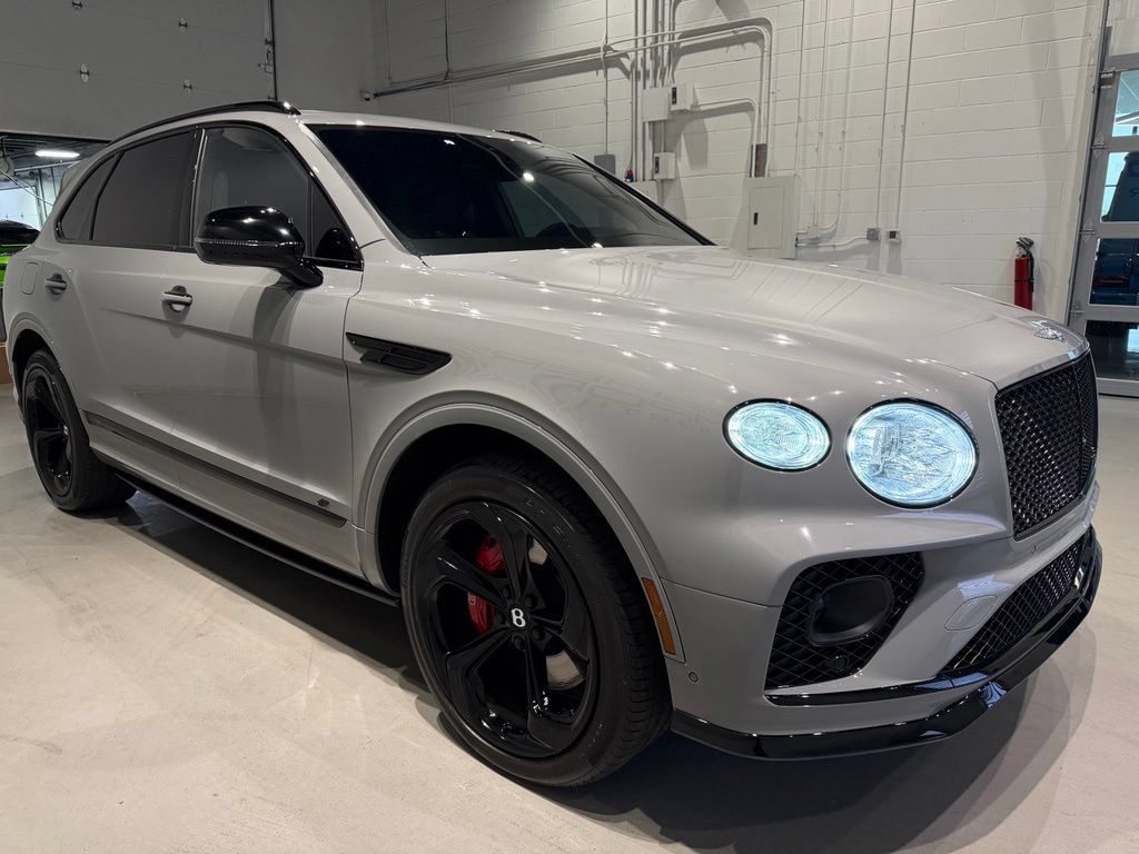 Used 2022 Bentley Bentayga AWD/4WD image 3