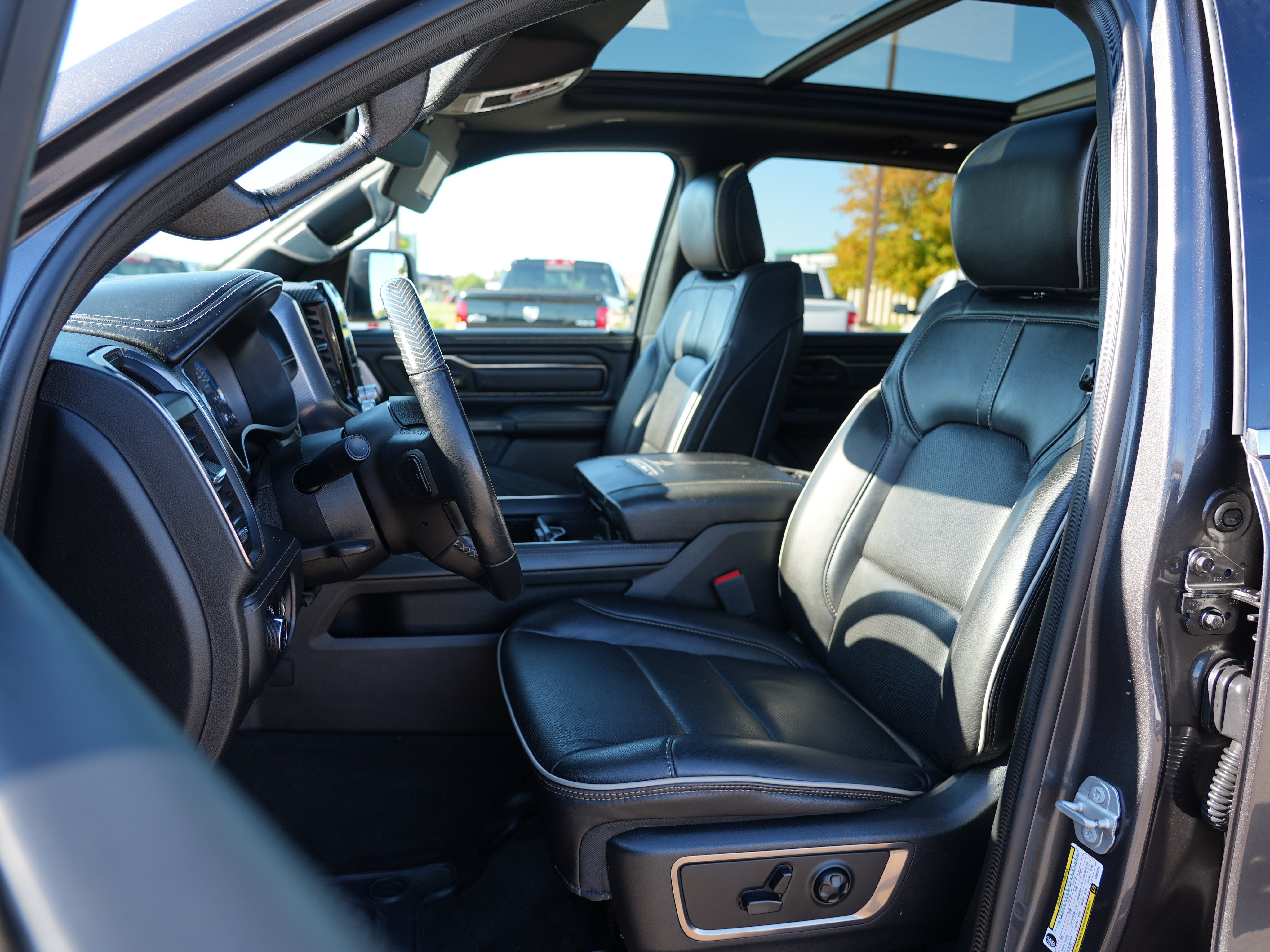 Used 2020 RAM 1500 Limited AWD/4WD image 12