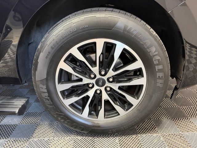 Used 2025 Ford Expedition Max Platinum AWD/4WD image 45