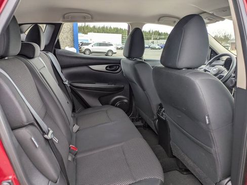 Used 2021 Nissan Rogue Sport S image 23