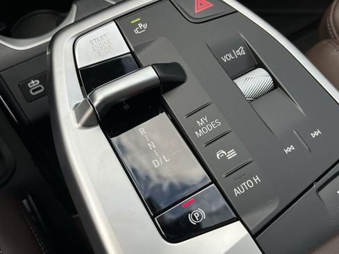 Used 2025 BMW X1 xDrive28i w/ Technology Package image 13