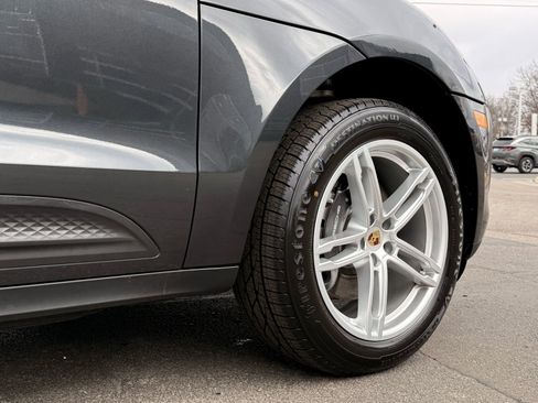Used 2022 Porsche Macan image 11