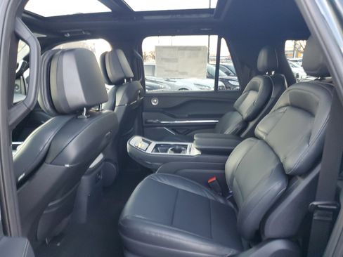 New 2025 Lincoln Navigator L Reserve w/ Jet Appearance Package image 27