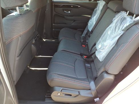 New 2025 Honda Pilot Sport image 8