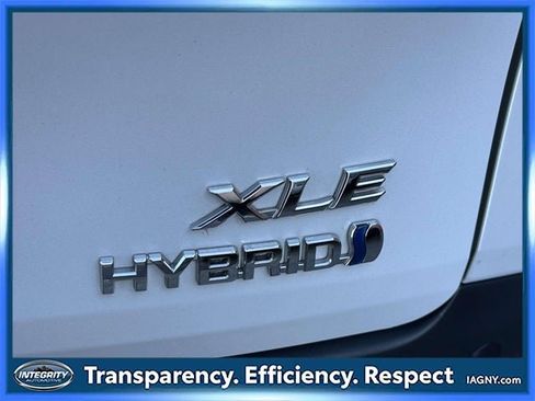 Used 2024 Toyota Sienna XLE image 13