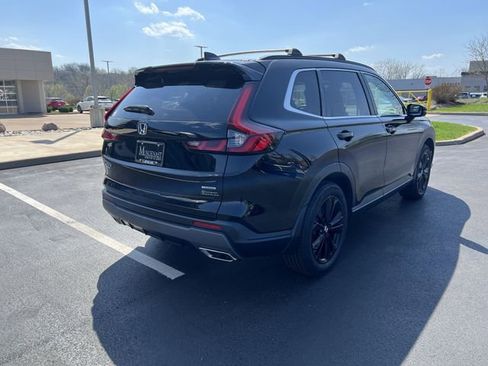 Used 2024 Honda CR-V Sport Touring image 3