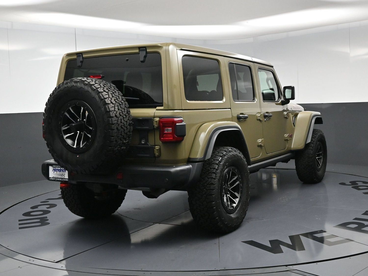 Used 2025 Jeep Wrangler Unlimited Rubicon AWD/4WD image 9
