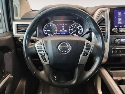 Used 2020 Nissan Titan SV w/ SV Convenience Package image 14