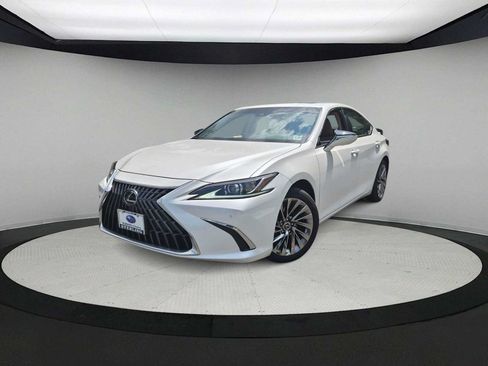 Used 2024 Lexus ES 300h w/ Technology Package FWD image 1