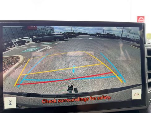 Used 2025 Toyota Tundra Limited AWD/4WD image 42