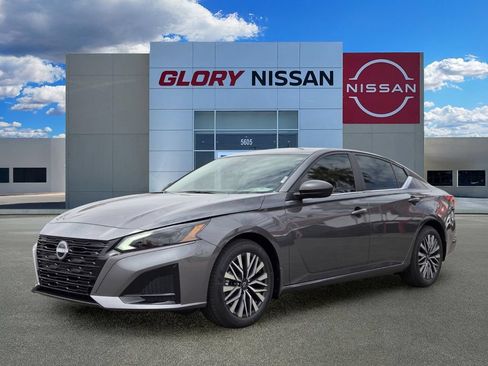 New 2026 Nissan Altima 2.5 SV AWD/4WD image 1
