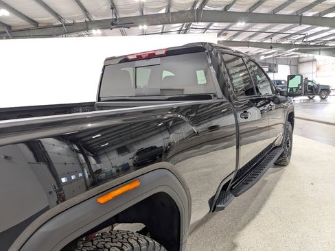 Used 2025 GMC Sierra 2500 AT4 w/ AT4 Premium Plus Package AWD/4WD image 3