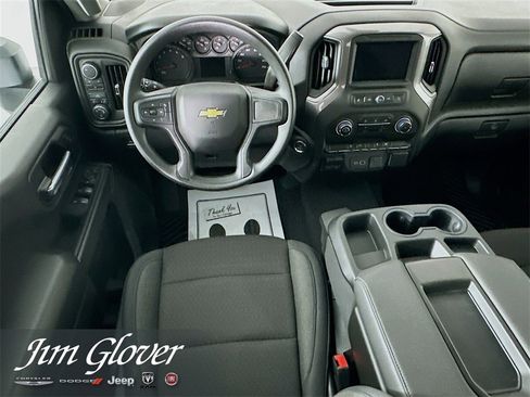 Used 2025 Chevrolet Silverado 2500 Custom w/ Custom Convenience Package image 18