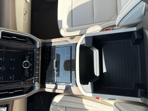 New 2026 GMC Yukon XL Denali w/ Denali Reserve Package AWD/4WD image 32