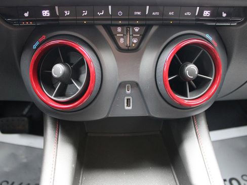 Used 2022 Chevrolet Blazer RS image 27