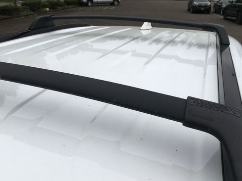 Used 2025 Toyota RAV4 XLE AWD/4WD image 32