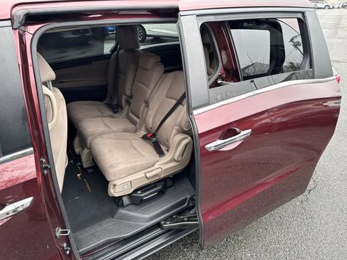 Used 2021 Honda Odyssey EX image 31
