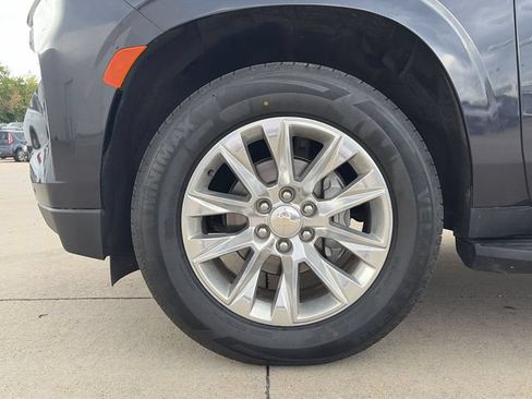Used 2023 Chevrolet Tahoe Premier AWD/4WD image 19