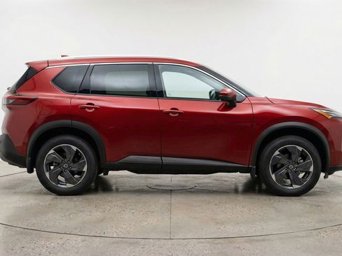 Used 2025 Nissan Rogue SV image 11