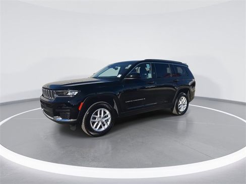 Certified 2023 Jeep Grand Cherokee L Laredo image 4