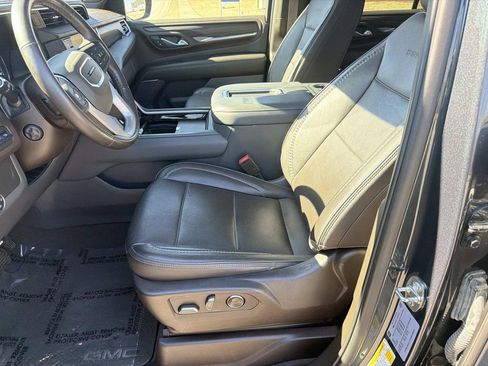 Used 2021 GMC Yukon Denali w/ Denali Premium Package image 25