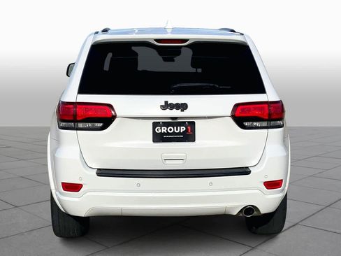 Used 2021 Jeep Grand Cherokee Laredo X image 5