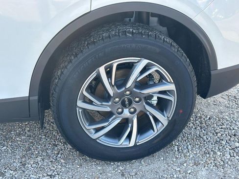 New 2026 Lincoln Corsair Premiere image 9