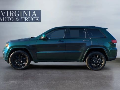 Used 2018 Jeep Grand Cherokee Altitude image 2