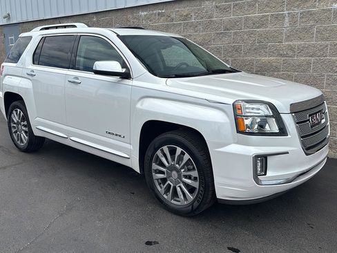 Used 2017 GMC Terrain Denali FWD image 2