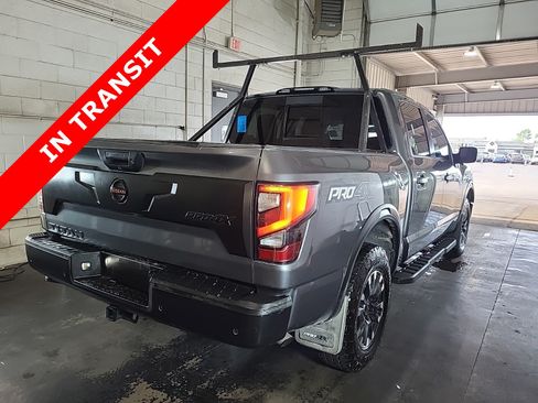 Used 2021 Nissan Titan PRO-4X w/ Pro-4x Convenience Package AWD/4WD image 5