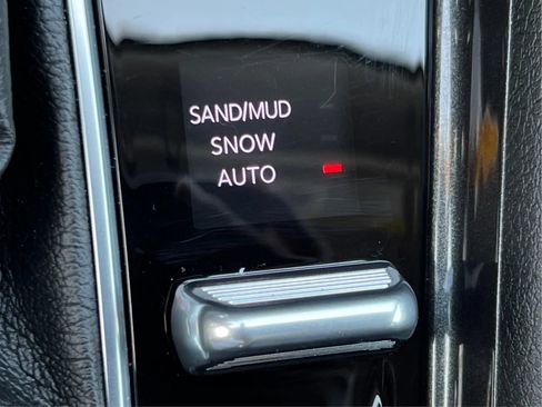 Used 2022 Jeep Compass Latitude AWD/4WD image 42
