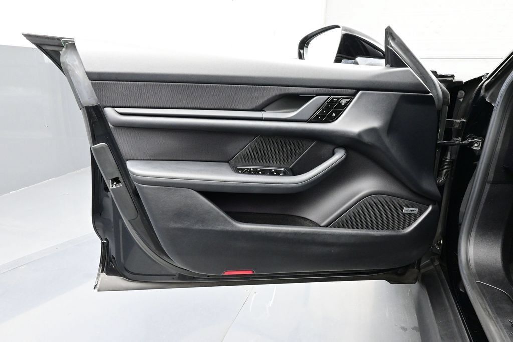 Certified 2021 Porsche Taycan RWD image 7