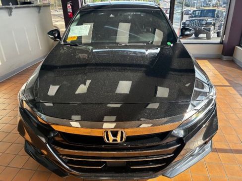 Used 2021 Honda Accord Sport image 5