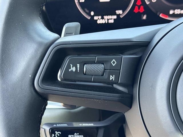 Used 2025 Porsche Cayenne Coupe AWD/4WD image 8