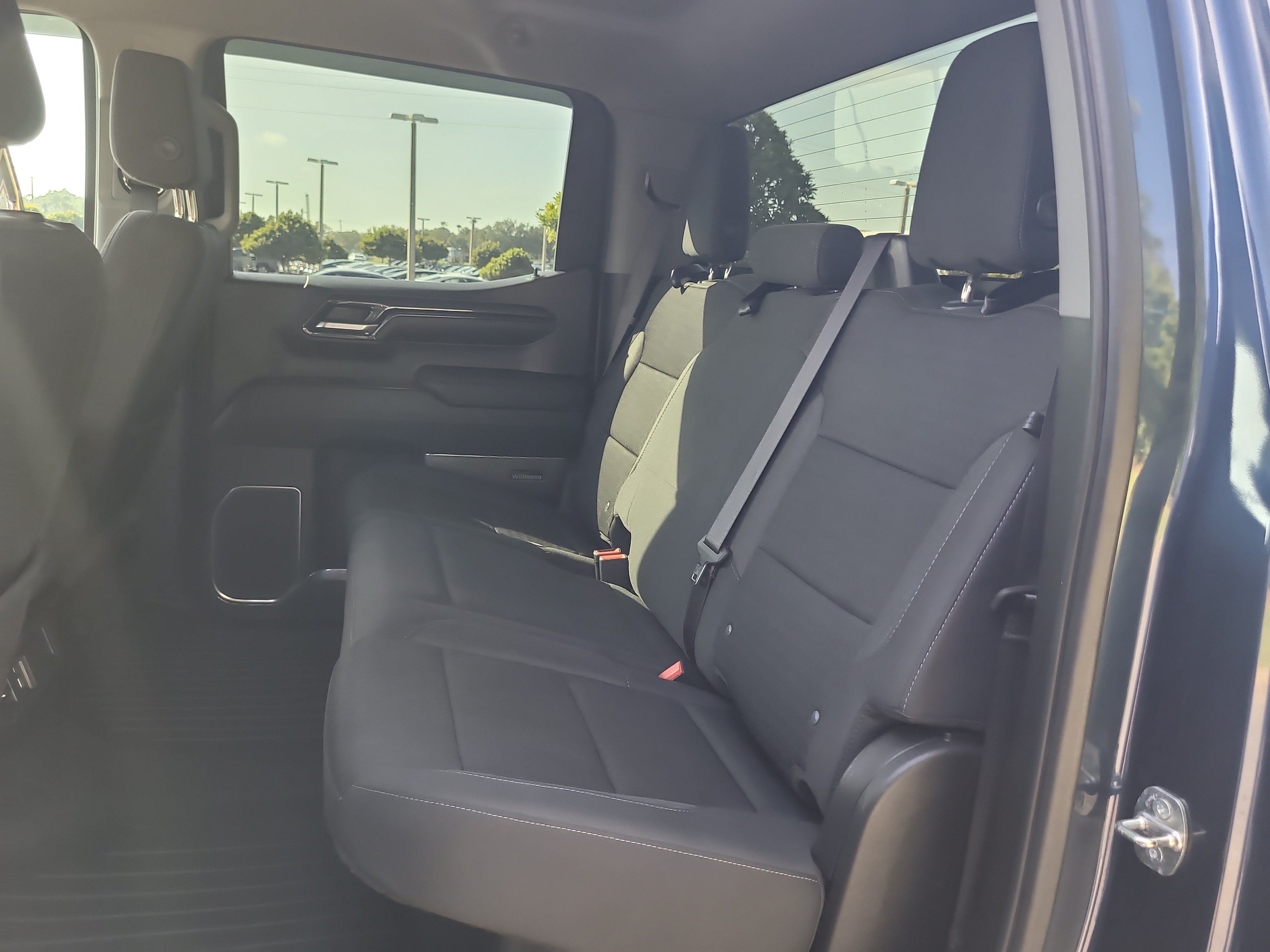 Used 2023 Chevrolet Silverado 1500 LT AWD/4WD image 13