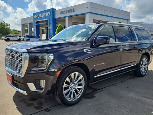 Used 2024 GMC Yukon XL Denali w/ Denali Reserve Package image 10