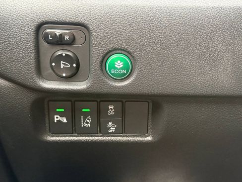 Used 2017 Honda Pilot Elite image 40