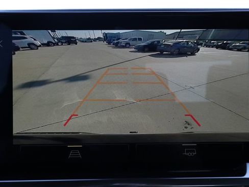 Used 2023 Chevrolet Silverado 1500 LT image 45