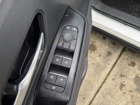 New 2026 Nissan Kicks SR w/ Cold Weather Package image 12