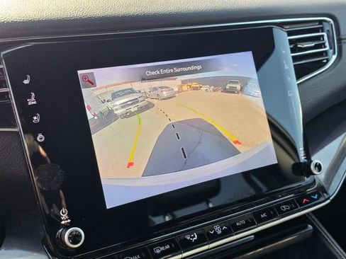 Used 2024 Jeep Wagoneer L 4WD image 36