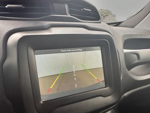 Used 2020 Jeep Renegade Limited AWD/4WD image 32