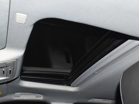 Used 2019 GMC Yukon XL SLT image 8