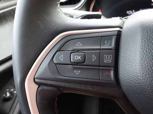 Used 2023 Jeep Grand Cherokee Altitude image 28