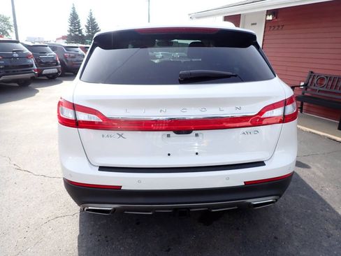 Used 2017 Lincoln MKX Select w/ Select Plus Package AWD/4WD image 5